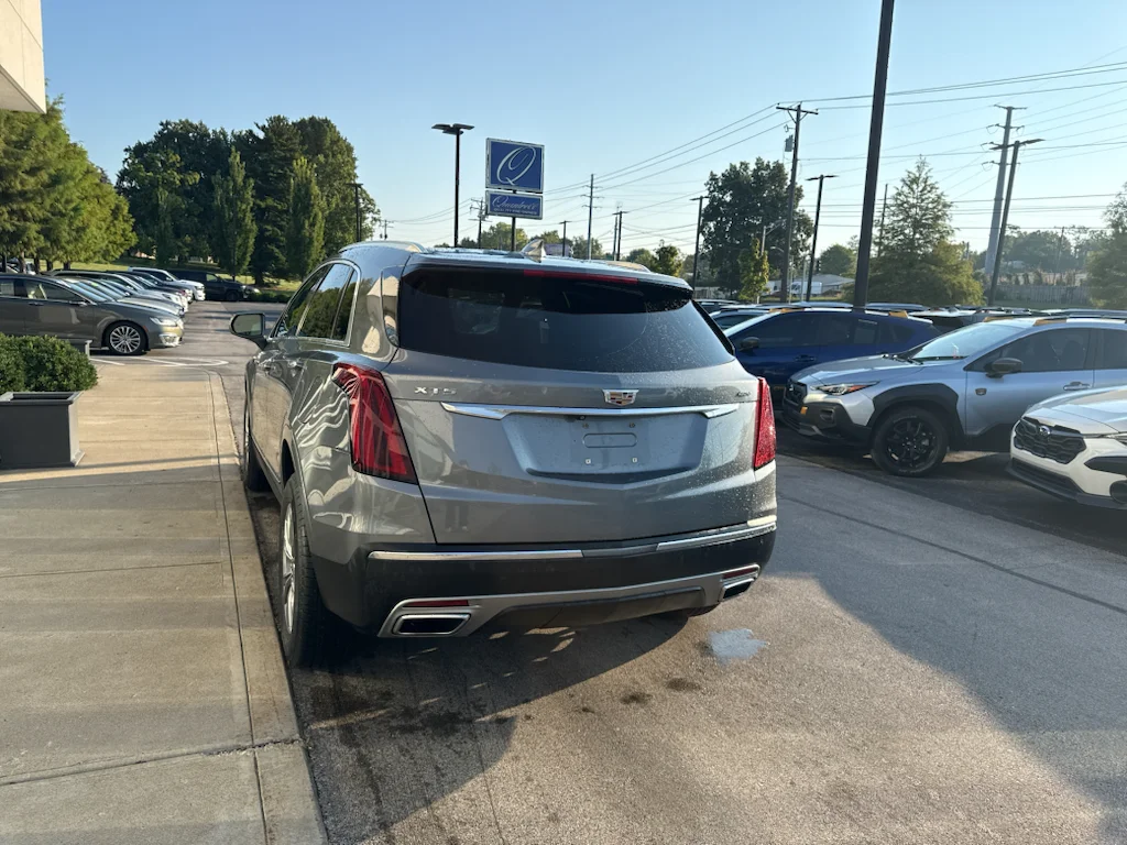 Used 2020 SATIN STEEL METALLIC Cadillac Premium Luxury FWD image 4