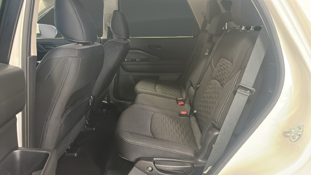 Used 2025 Glacier White Nissan SV image 13