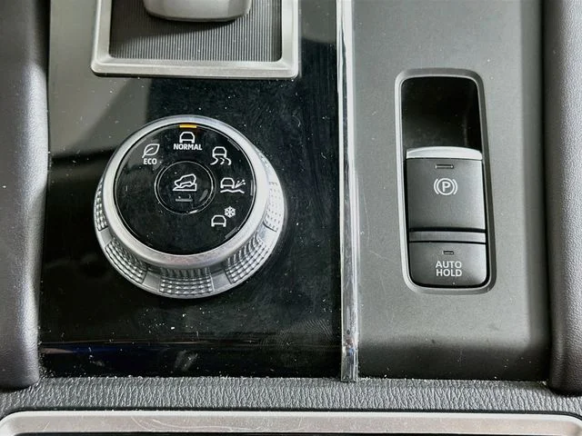 Certified Used 2024 Red Mitsubishi SE Black Edition image 19