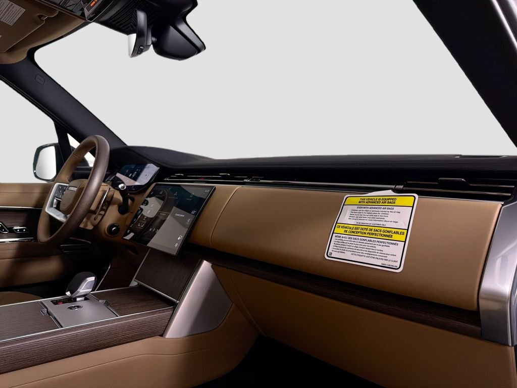 New 2026 Fuji White Land Rover SE image 31