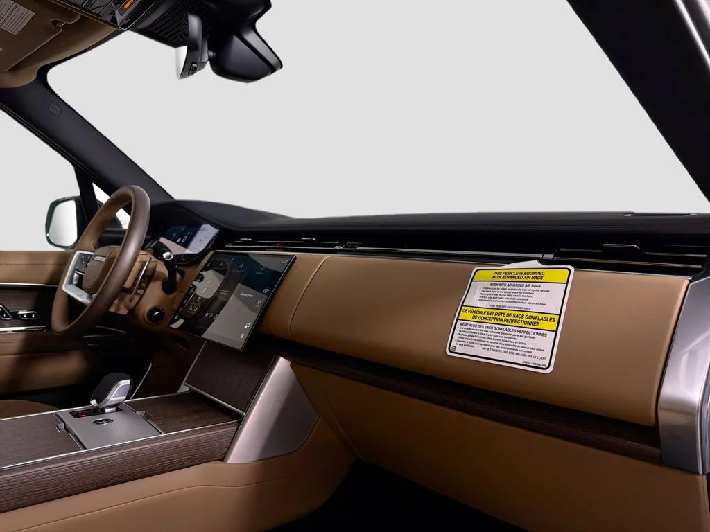 New 2026 Fuji White Land Rover SE image 31
