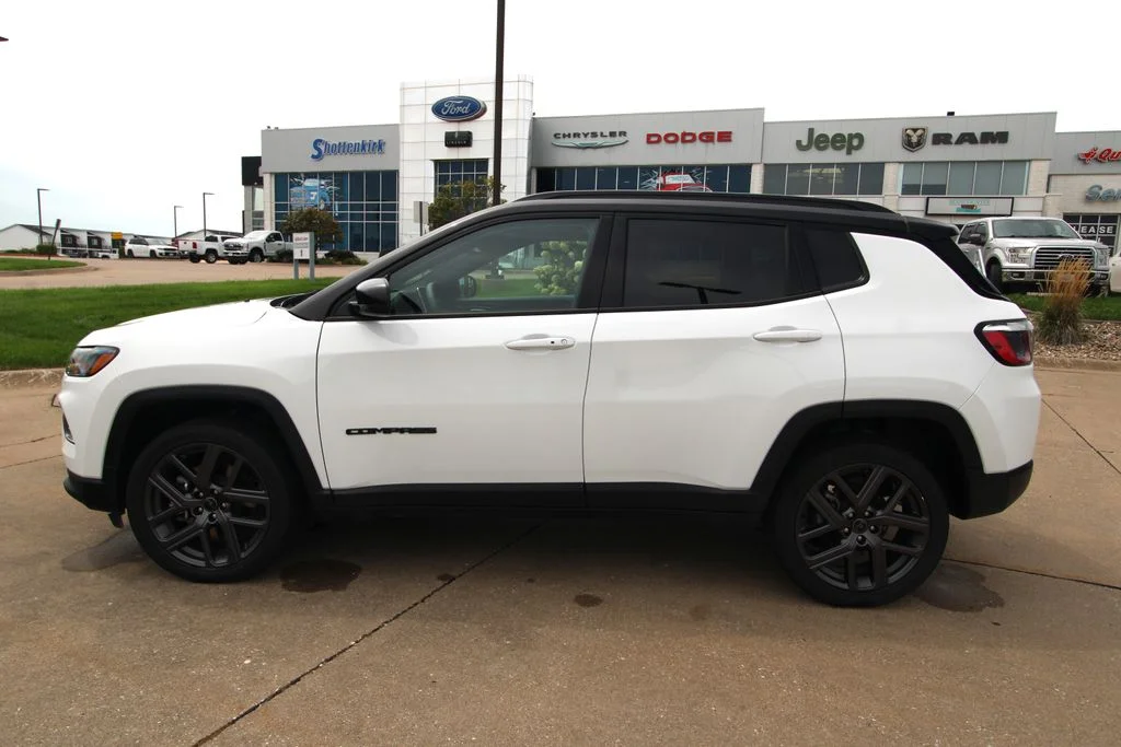 Used 2026 White Jeep Limited image 17