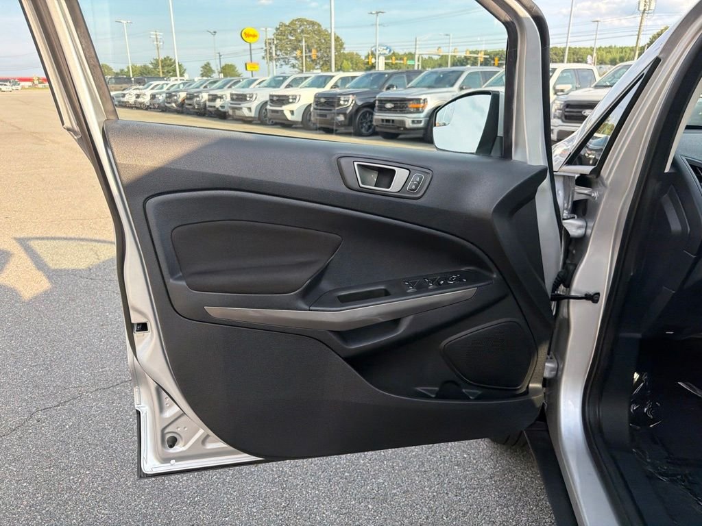Used 2021 Silver Metallic Ford SE image 13