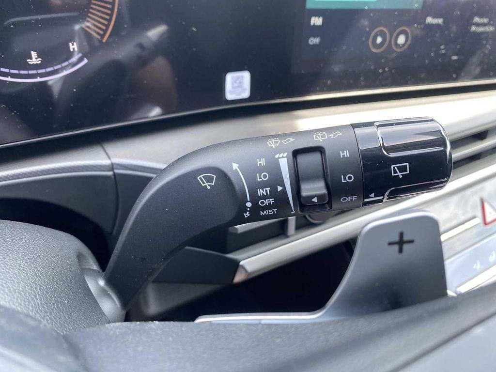 New 2026 White Hyundai SE FWD image 23