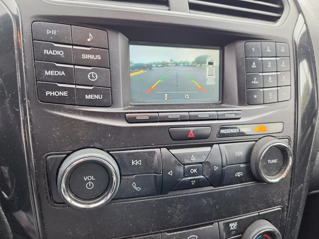 Used 2018 Blue Ford XLT image 19
