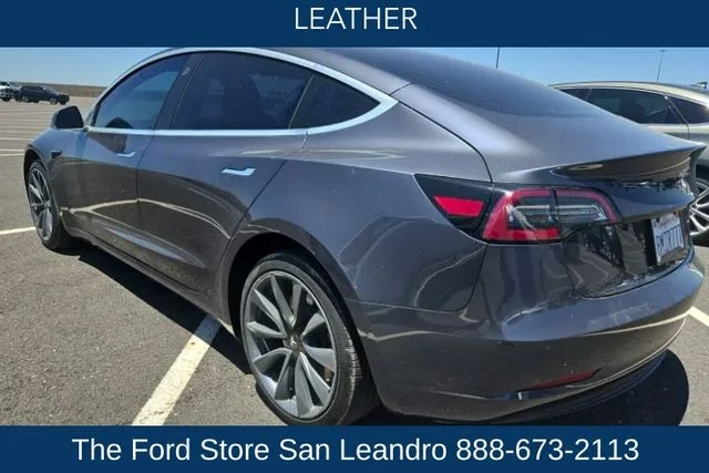 Used 2019 Midnight Silver Metallic Tesla Standard Range Plus image 3