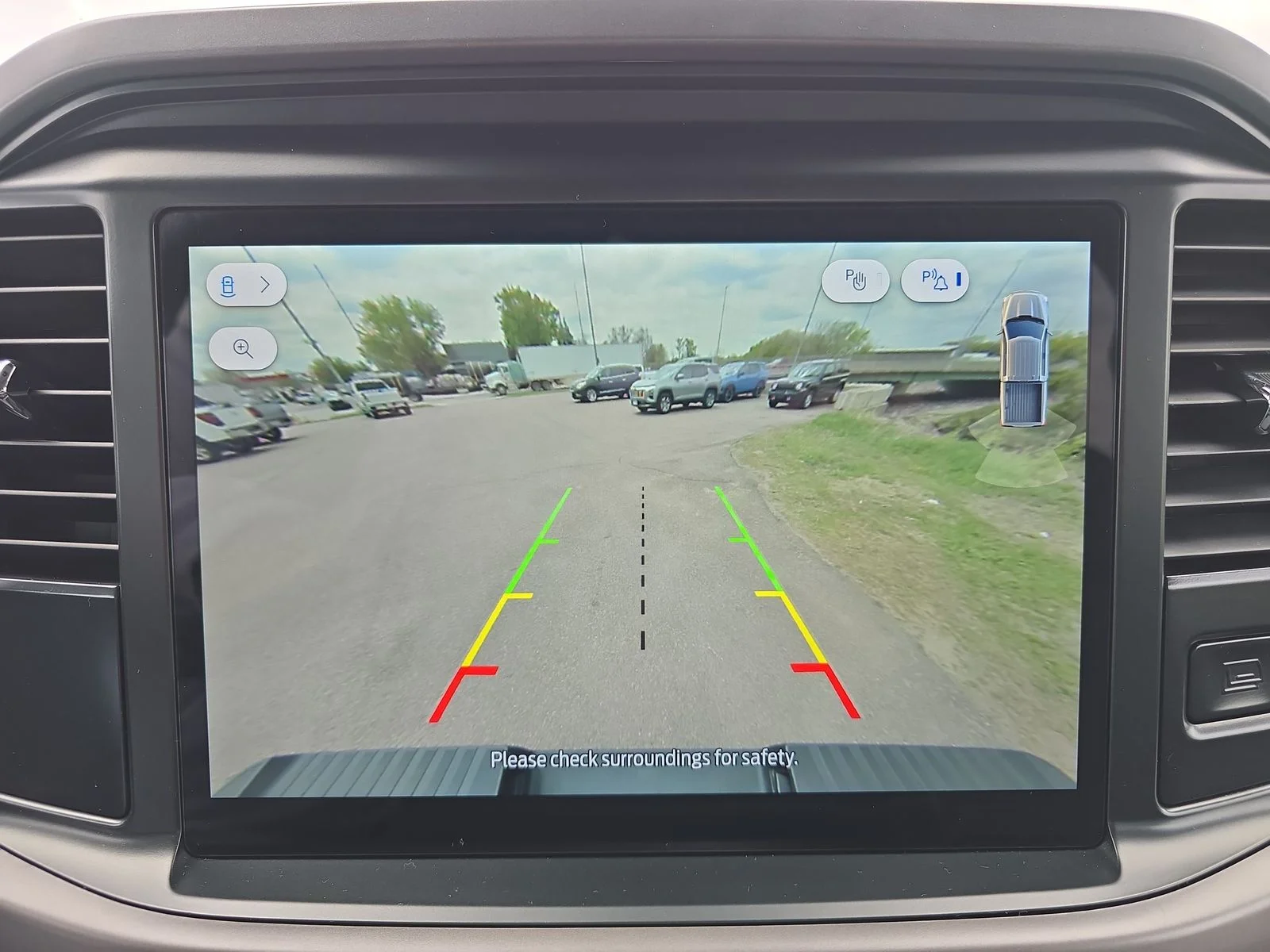 Used 2025 Carbonized Gray Metallic Ford XLT image 14