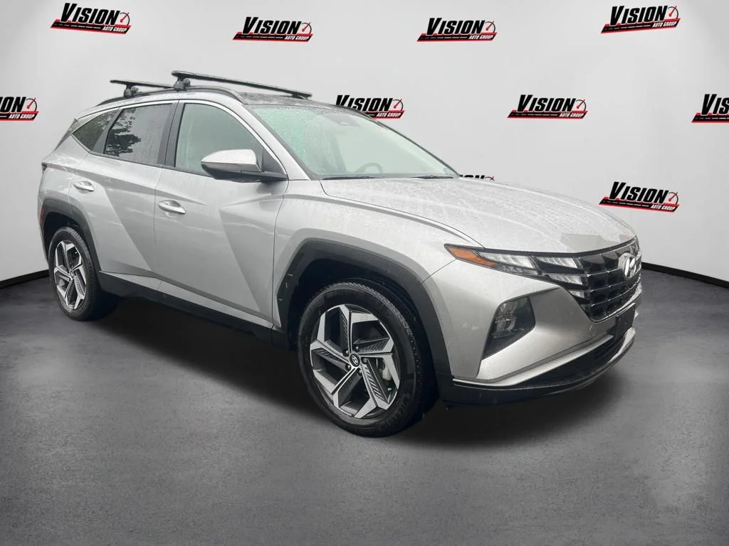 Used 2024 Silver Hyundai SEL Convenience image 1