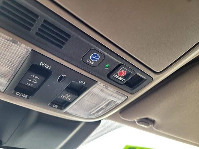 Used 2020  Honda Touring image 20
