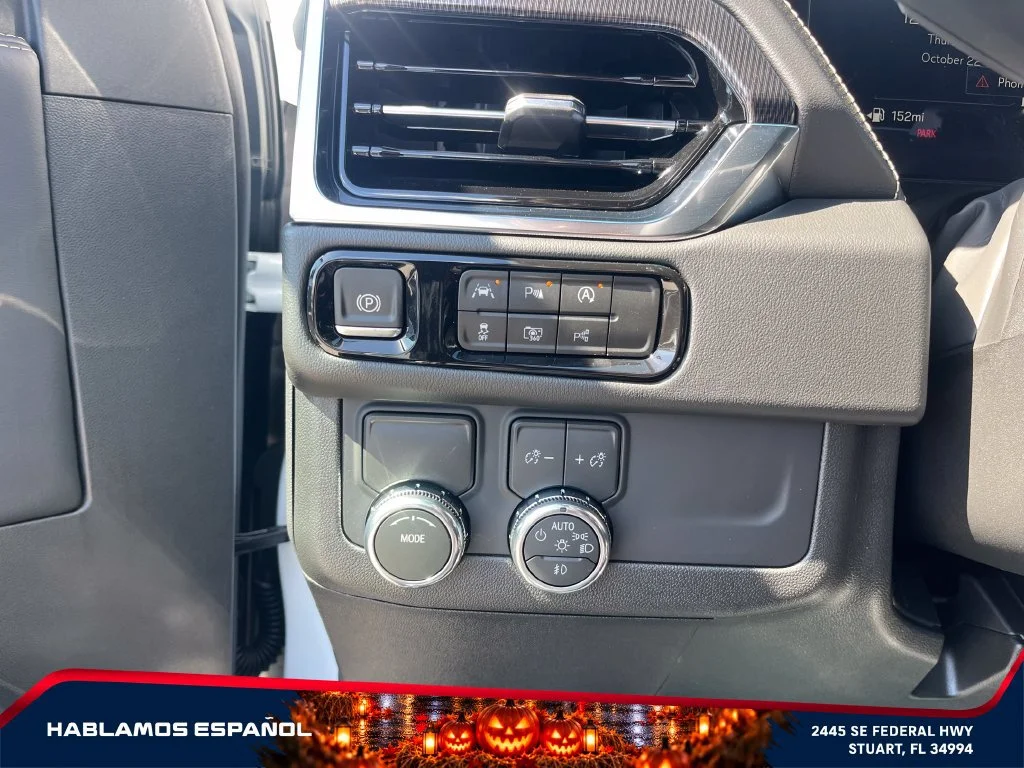 New 2027 Summit White GMC Elevation image 25