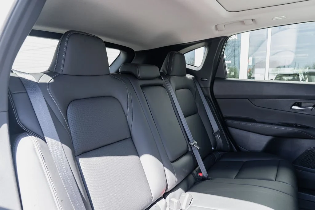 New 2026 Everest White Pearl TriCoat Nissan SL image 26