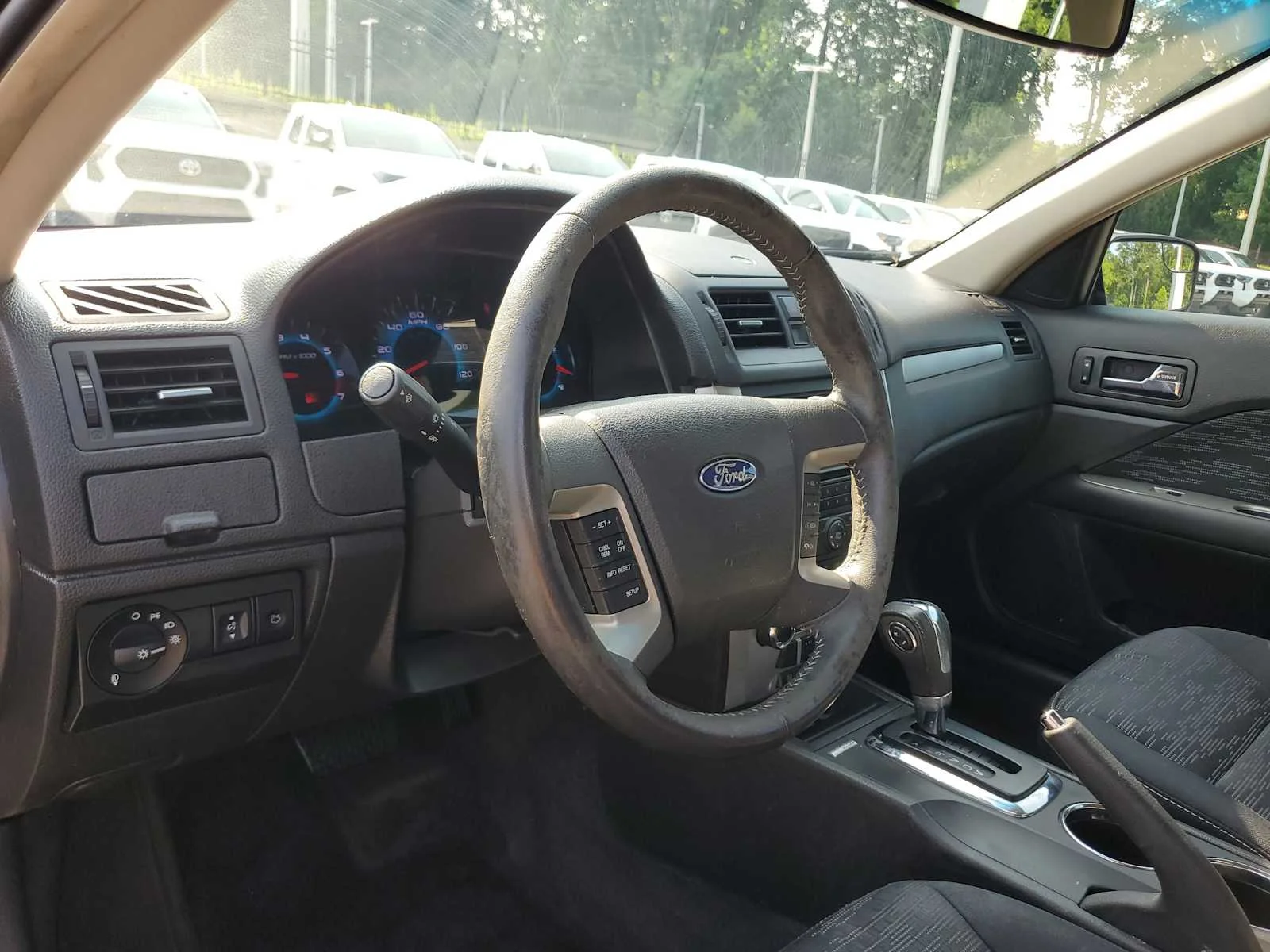 Used 2012 Tuxedo Black Metallic Ford SE image 14