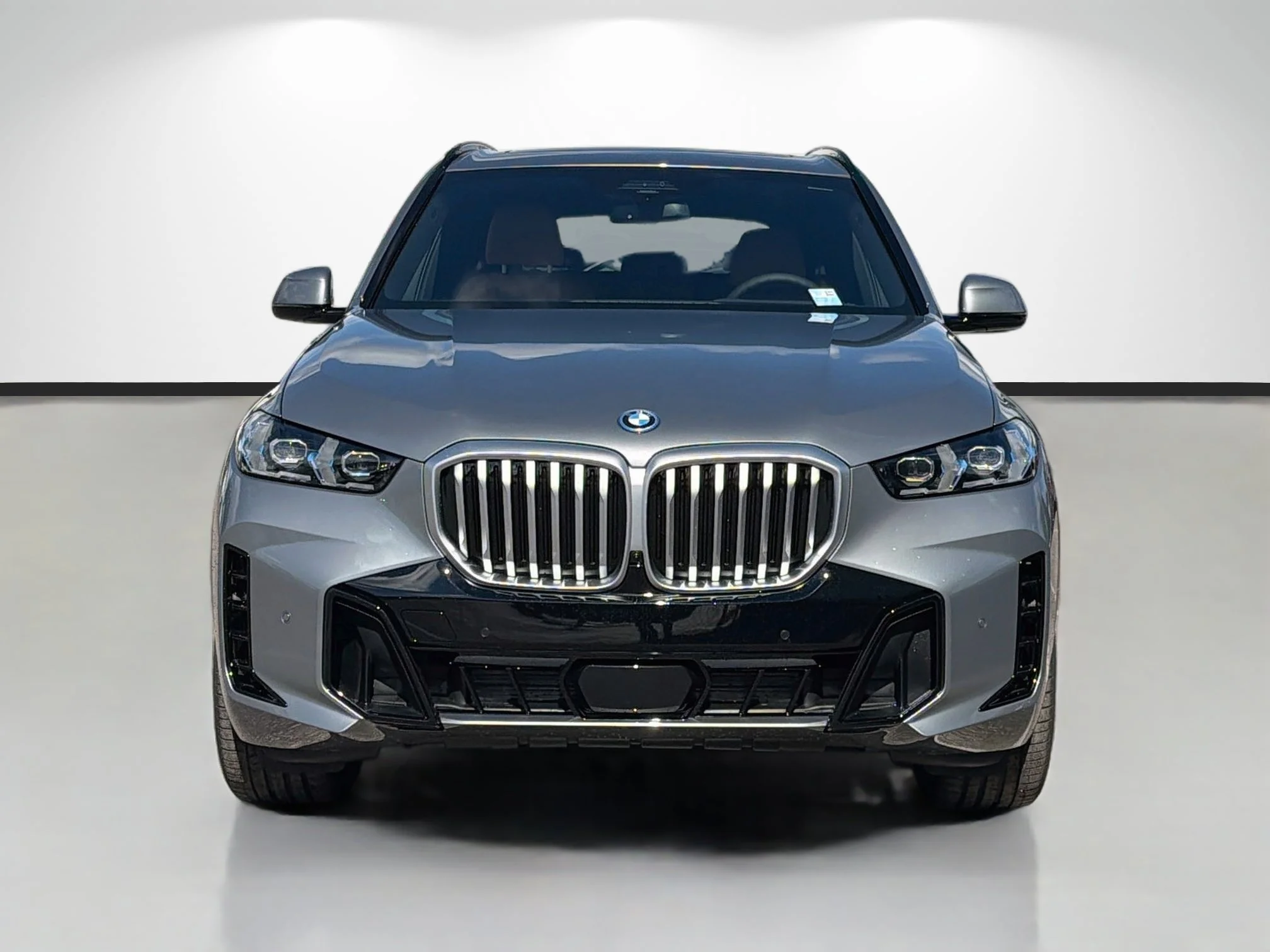 Used 2026 Skyscraper Grey Metallic BMW xDrive50e image 8