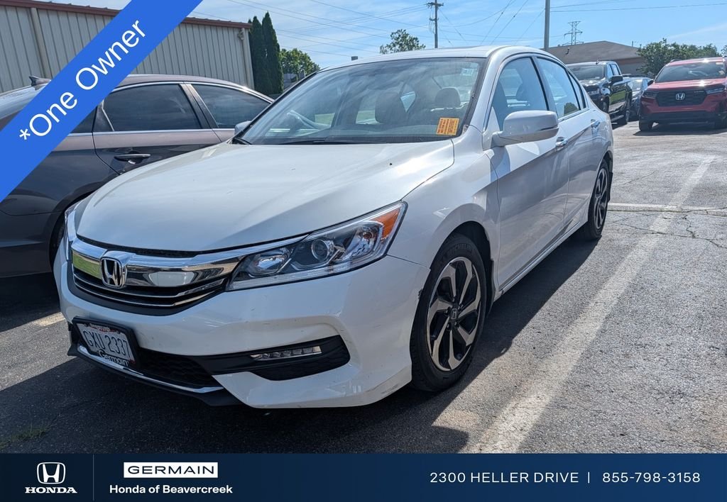 Used 2017  Honda EX-L image 1