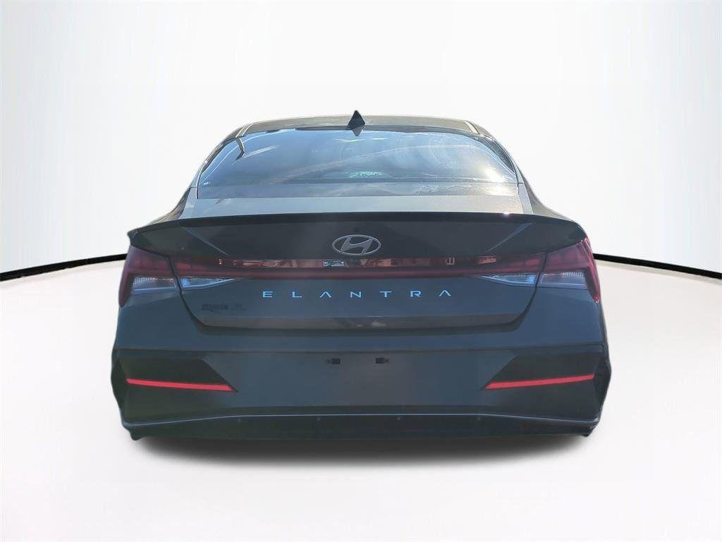 New 2026 Gray Hyundai SEL Sport Premium image 6