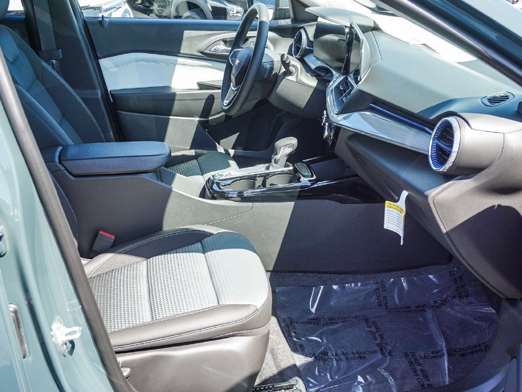 2026 Chevrolet Trax LT - Photo 12