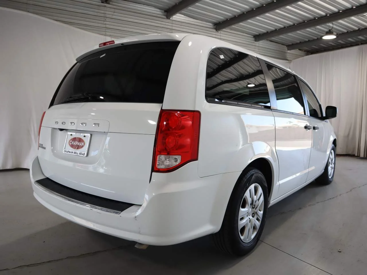 Used 2019 White Knuckle Clear Coat Dodge SE image 4