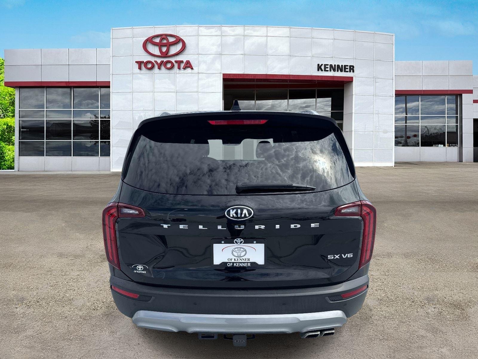 Used 2020 Ebony Black Kia SX image 5