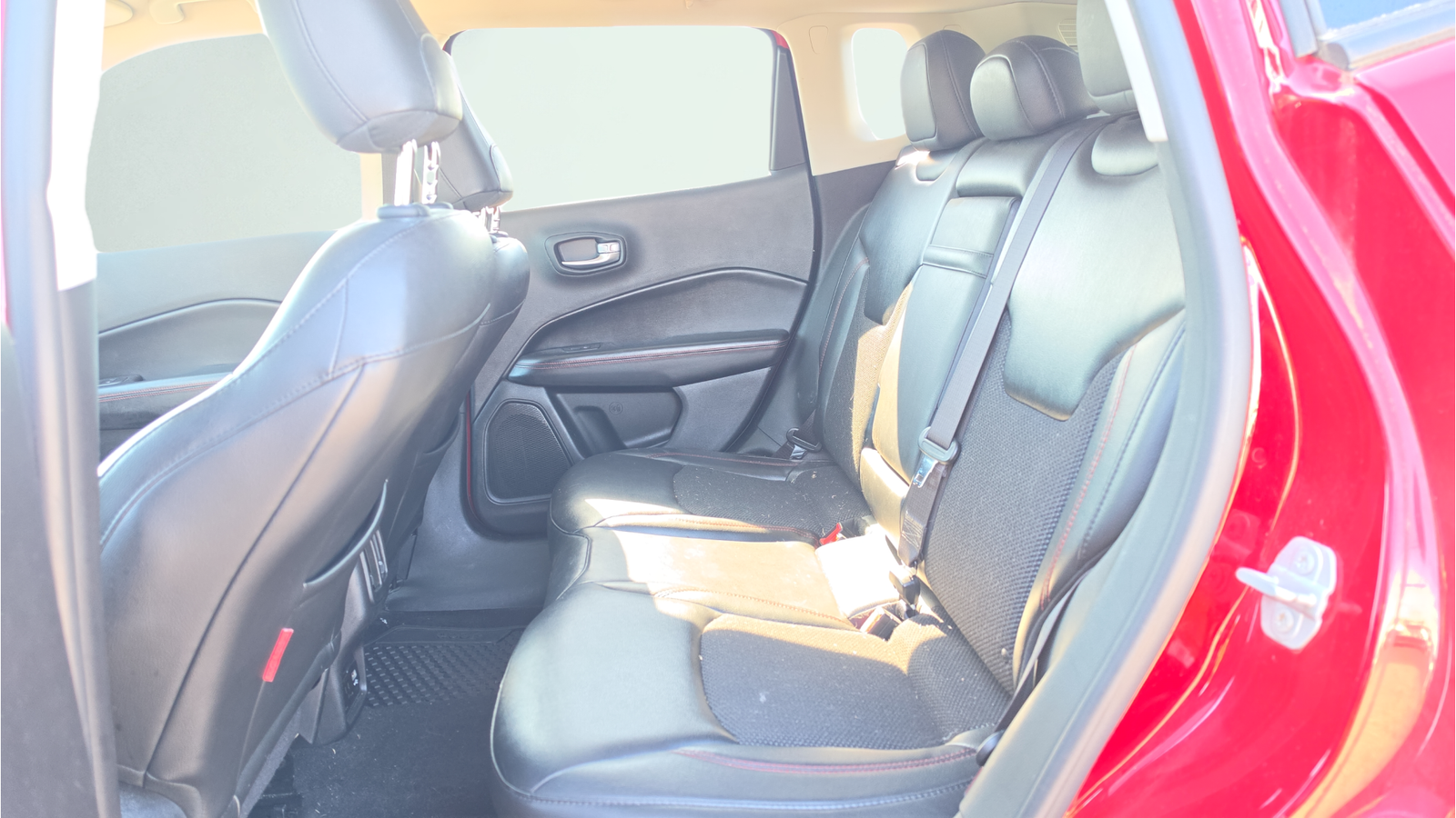 Used 2018 Redline Pearlcoat Jeep Trailhawk image 18