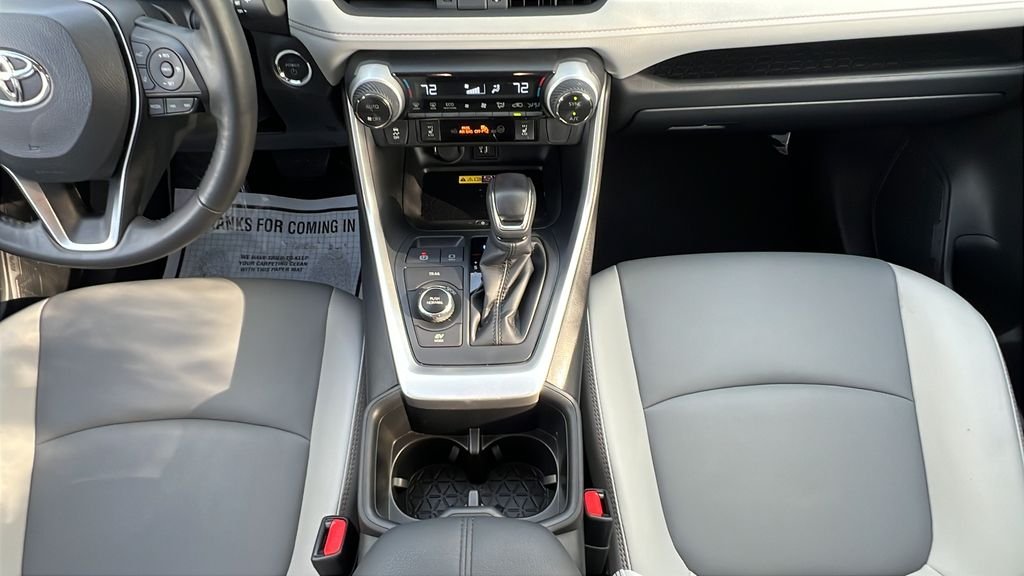 2024 Toyota RAV4 XLE Premium - Photo 15