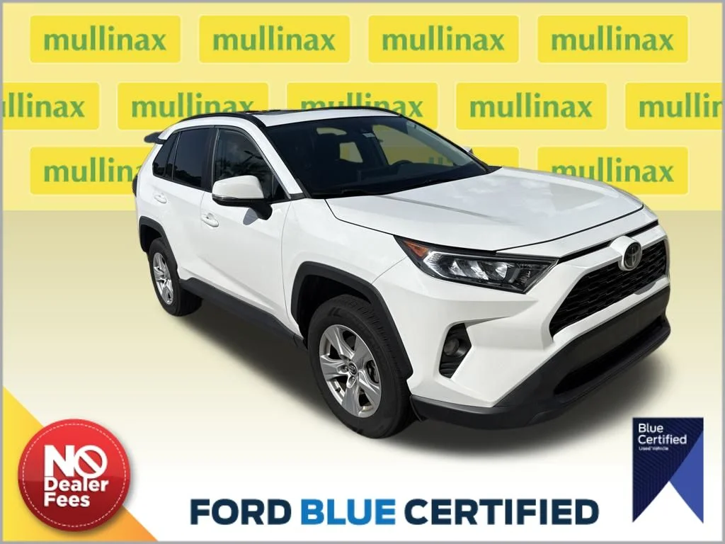Used 2019 White Toyota XLE image 1