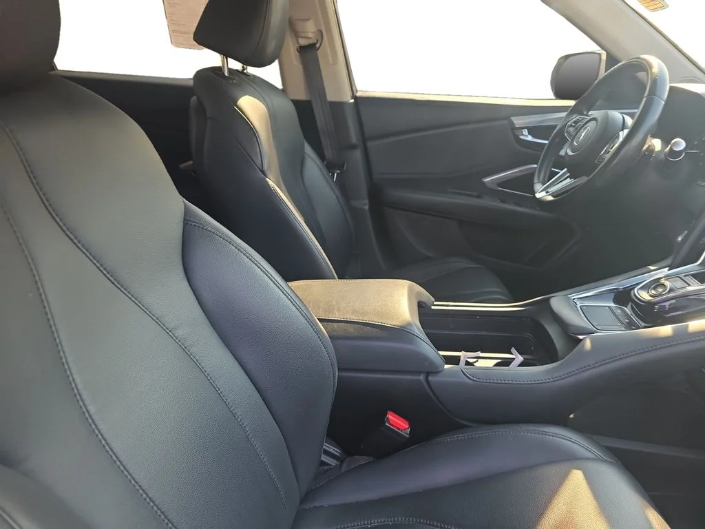 Used 2021  Acura Base image 24