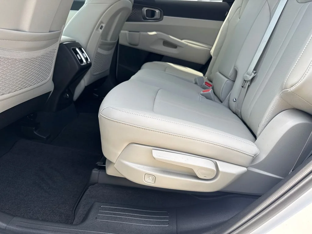 2025 Kia Sorento S - Photo 20