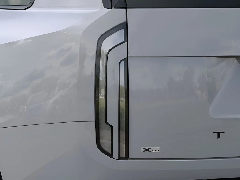 New 2027 Wolf Gray Kia X-Pro SX image 26