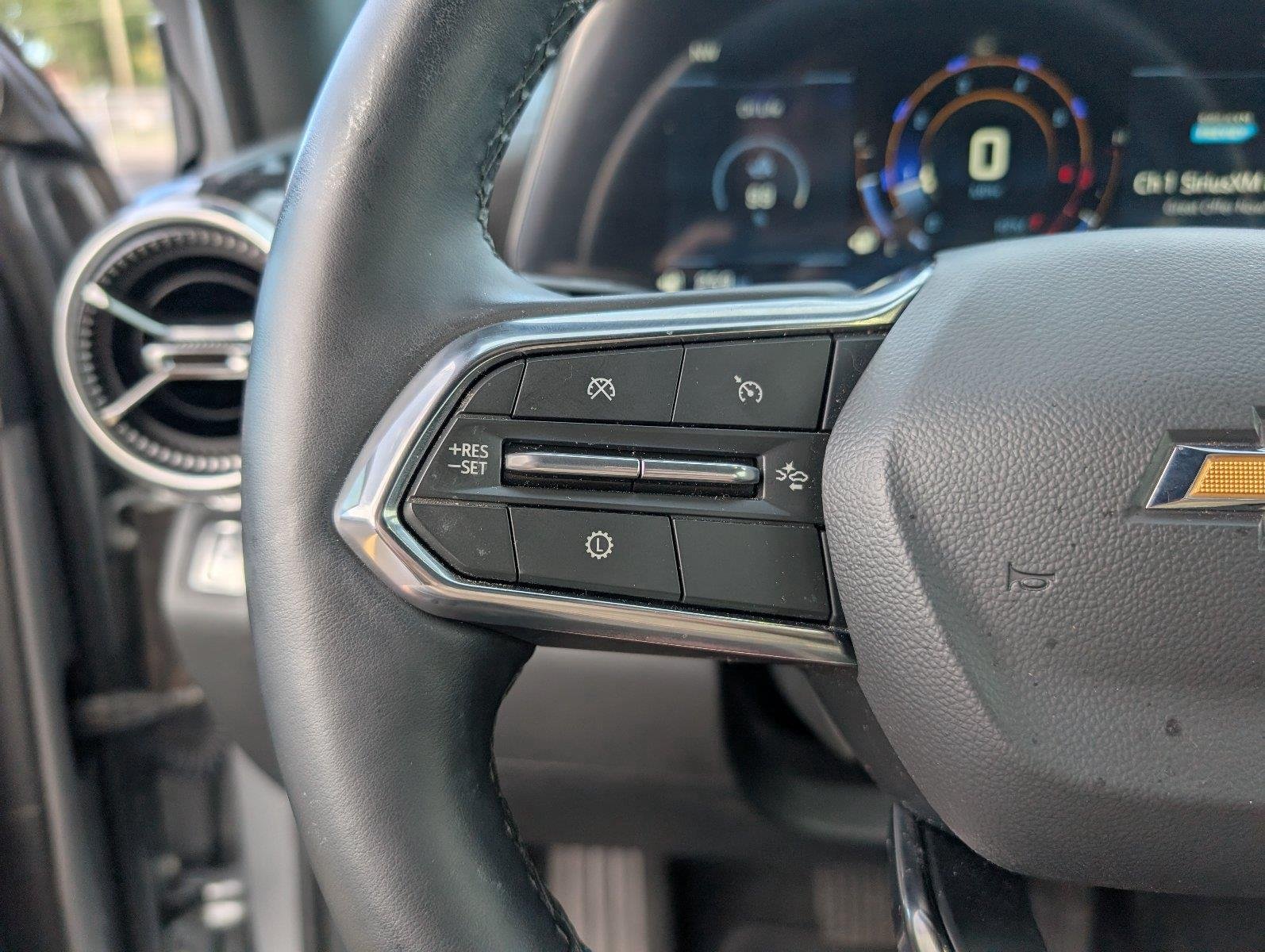 Used 2026 Sterling Gray Metallic Chevrolet LT image 27