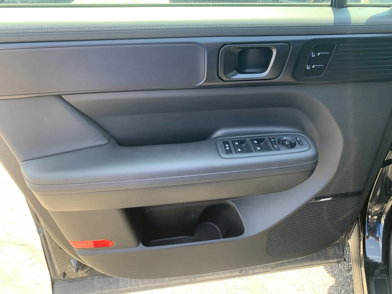Used 2025 Black Hyundai Calligraphy image 11