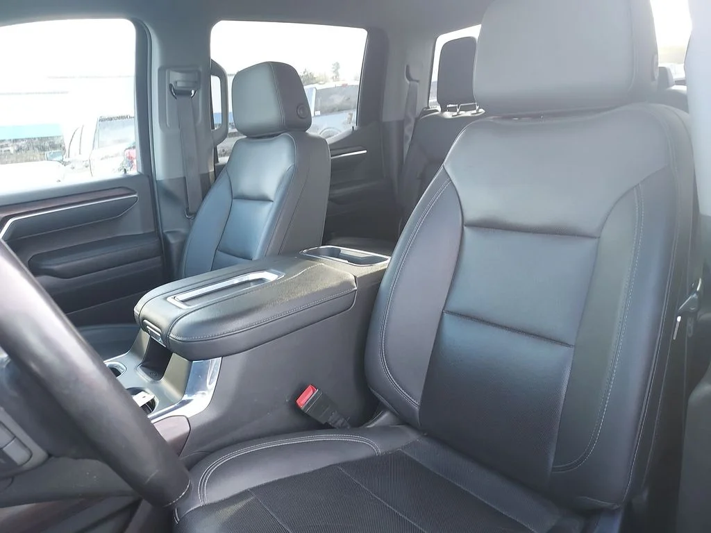 Used 2022 Silver GMC SLT image 17