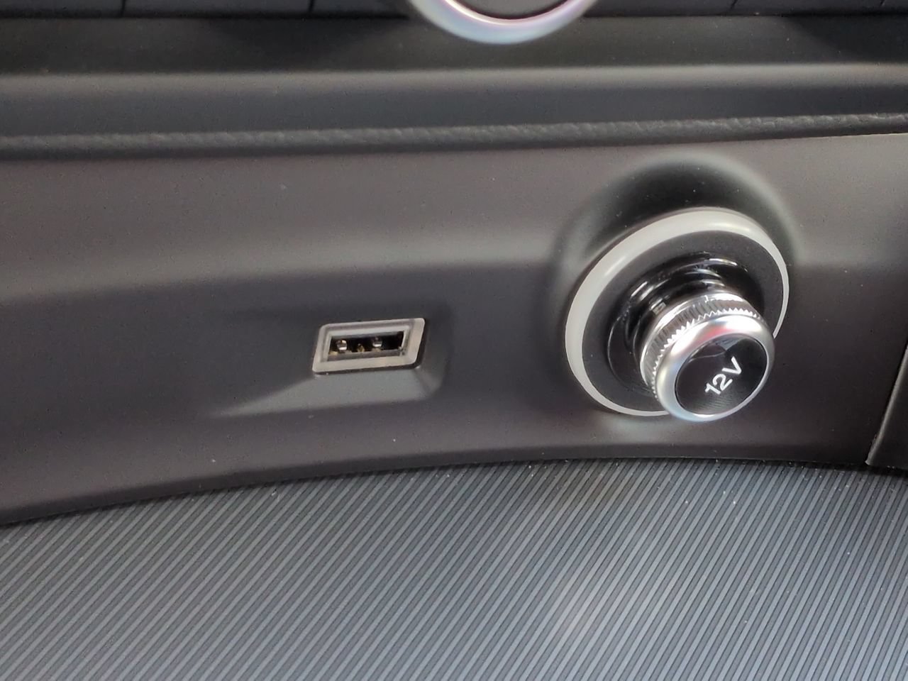 New 2026 Moonlight Gray Metallic Alfa Romeo  image 21