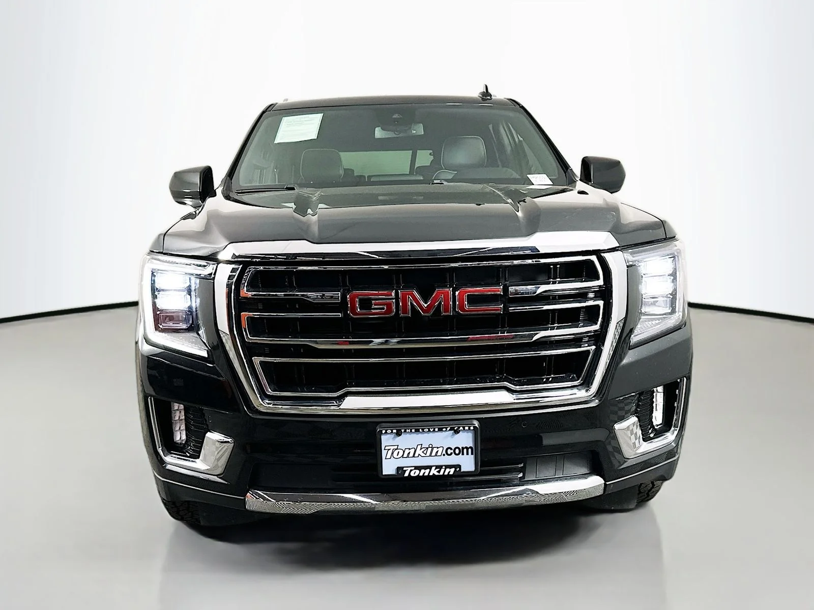 Used 2023 Onyx Black GMC SLT image 2