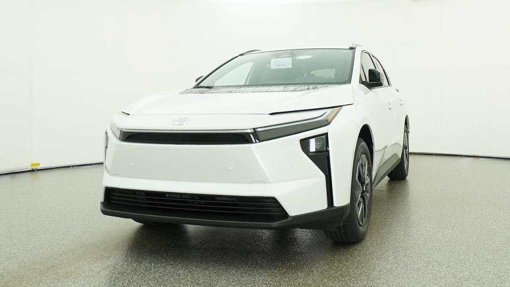 New 2026 Wind Chill Pearl Toyota XLE image 19