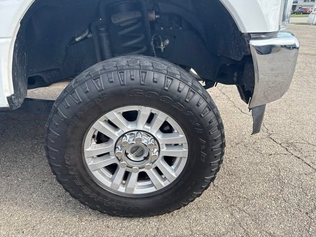 Used 2019 Oxford White Ford XLT image 2