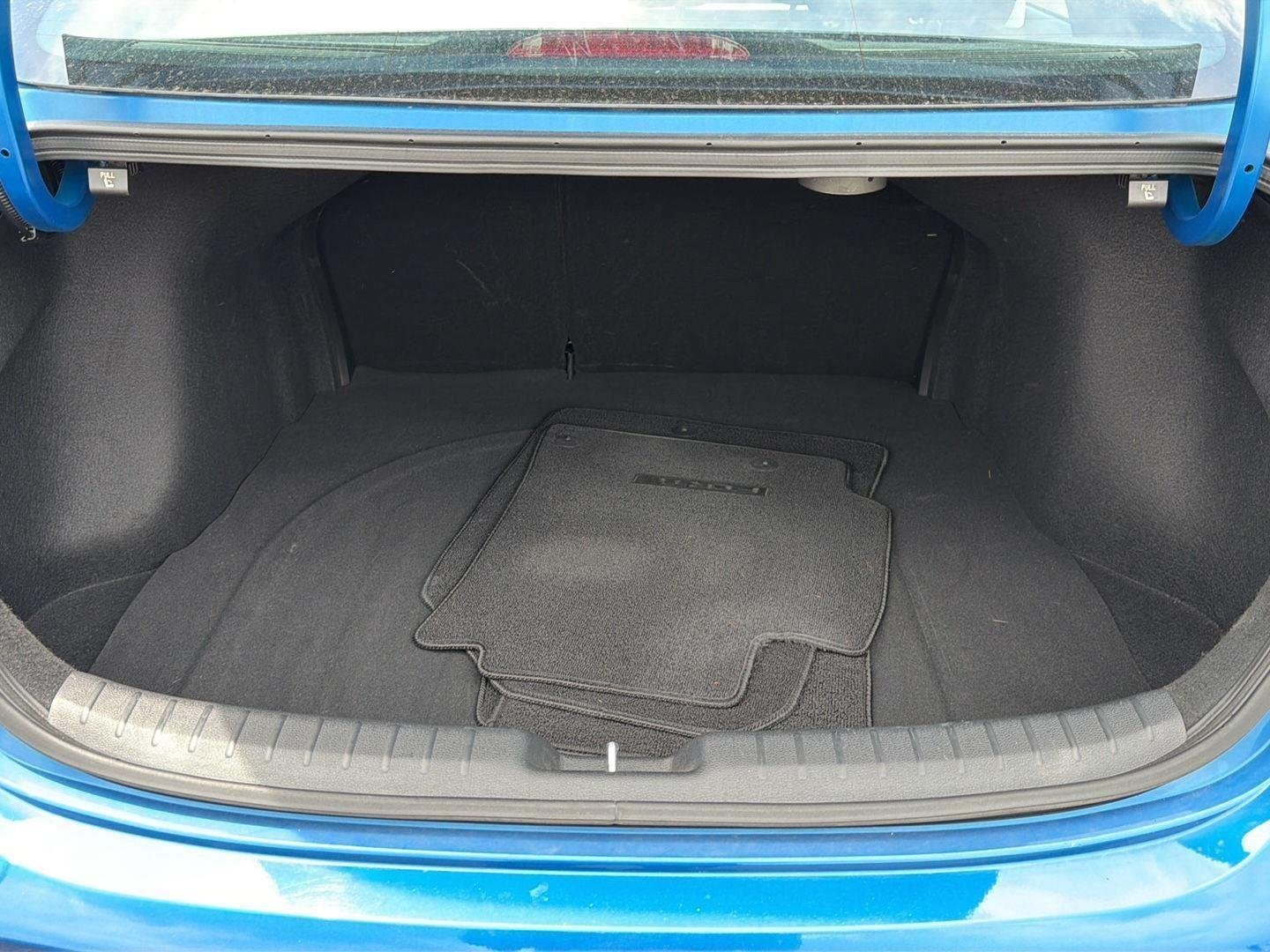 Used 2023 Sporty Blue Kia GT-Line image 9