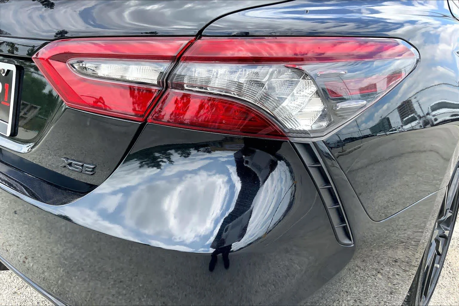 Used 2021 Midnight Black Metallic Toyota XSE image 30
