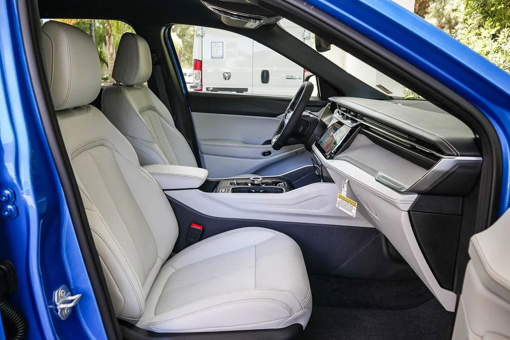 New 2026 Hydro Blue Pearlcoat Jeep Limited image 16