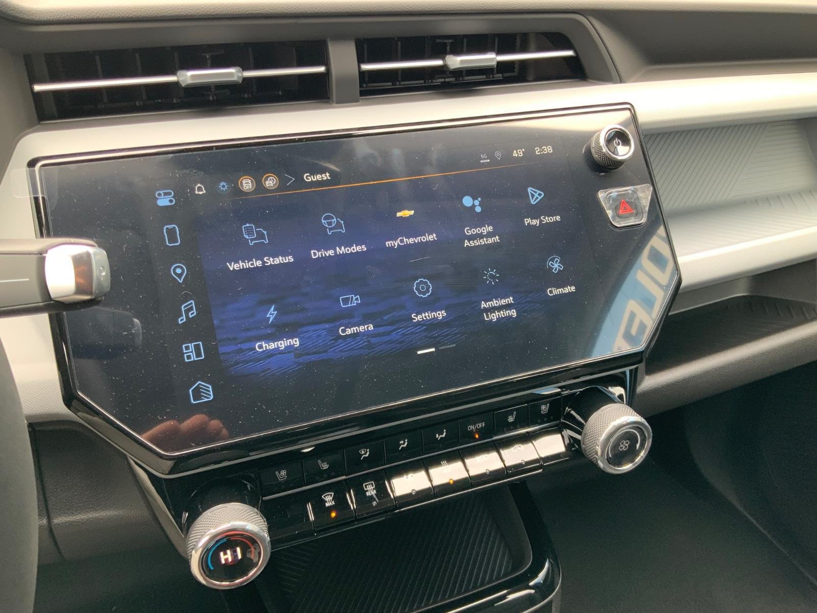 2027 Chevrolet Bolt RS - Photo 21
