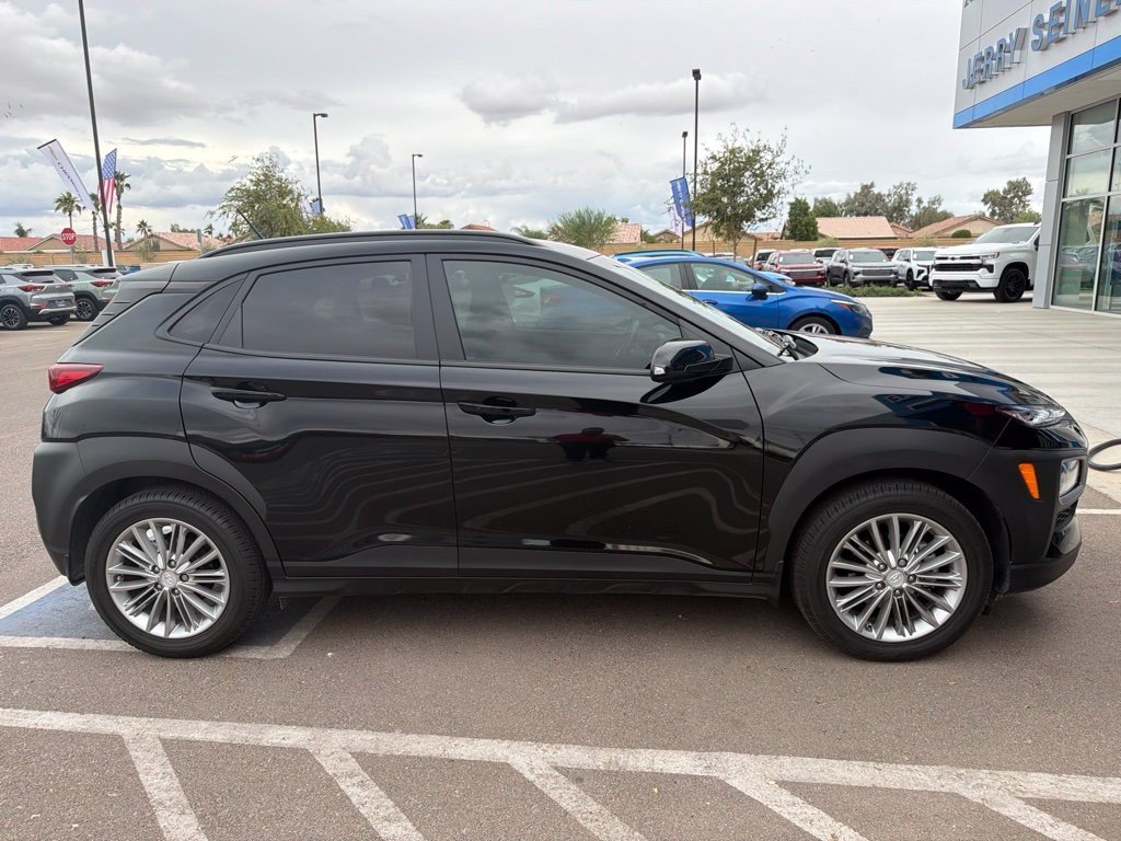 Used 2021 Ultra Black Hyundai SEL image 4