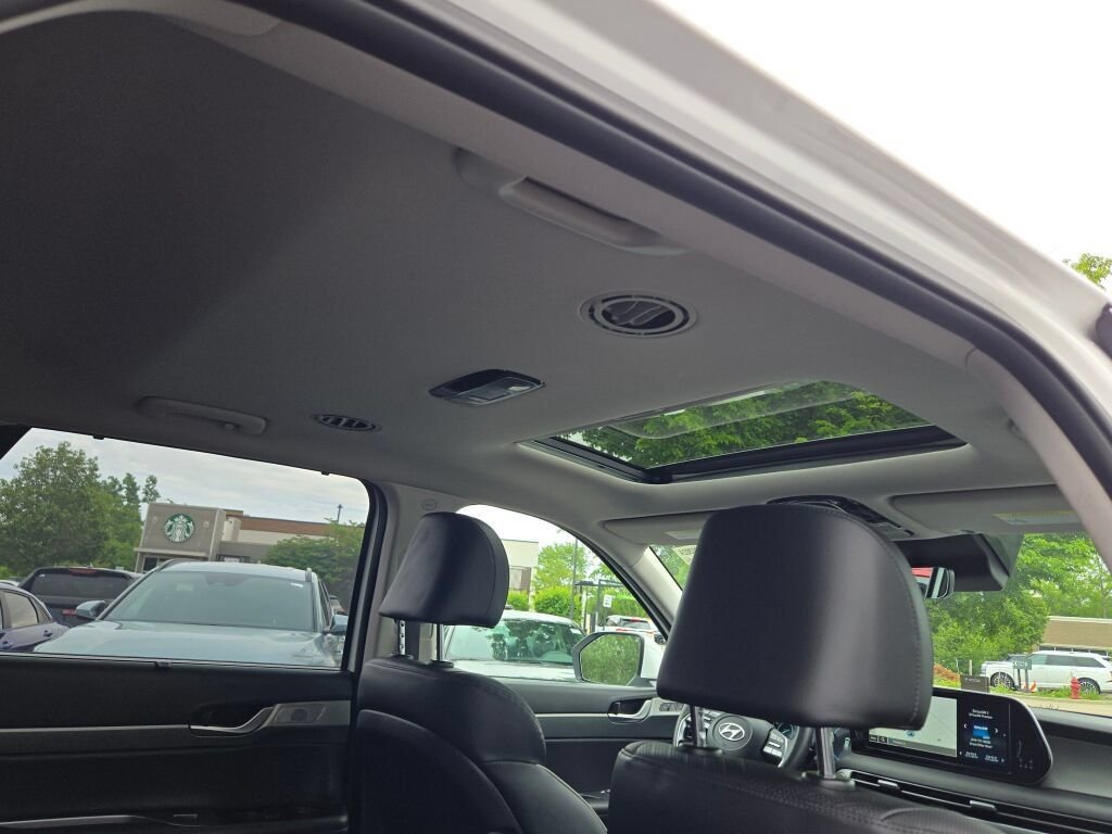 Certified Used 2023 White Hyundai SEL image 8