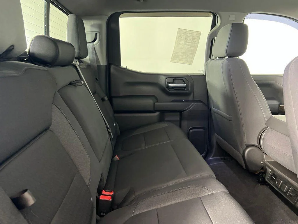 Used 2020 Shadow Gray Metallic Chevrolet LT image 18