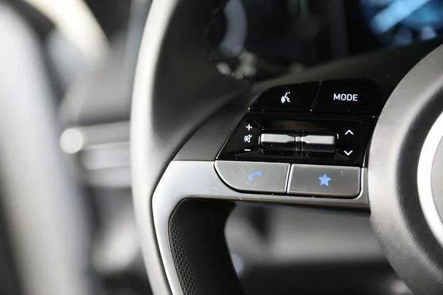 2025 Hyundai Elantra Limited - Photo 68