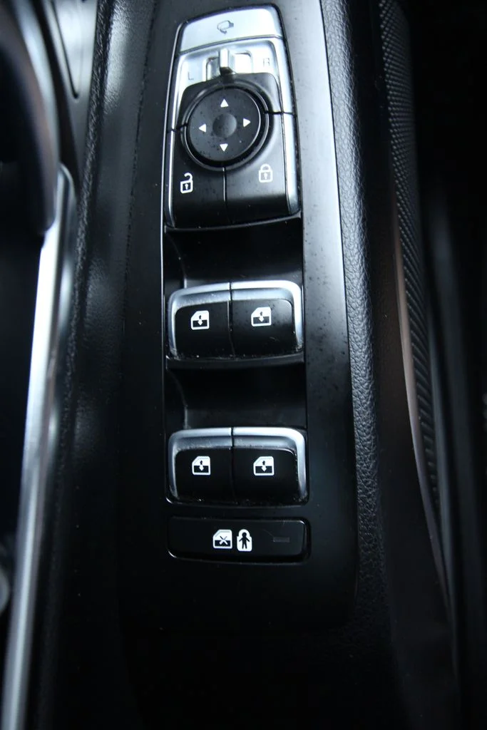 Used 2021 Silver Kia SX image 25