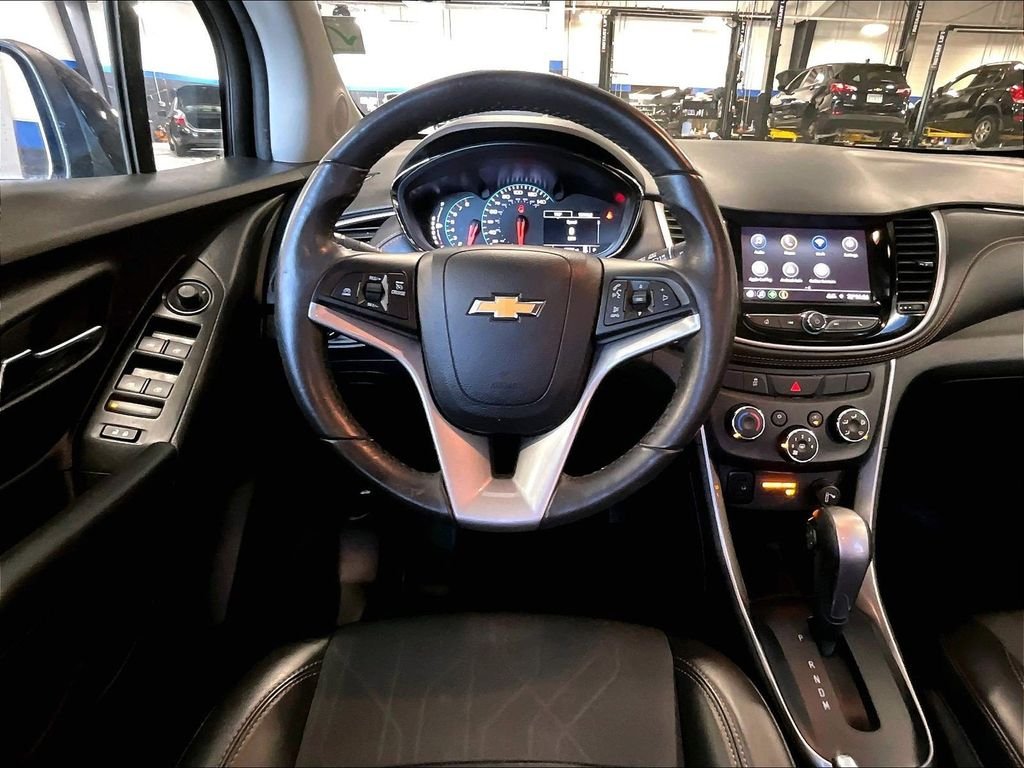 Used 2022 Black Chevrolet LT image 18