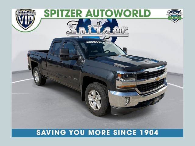 Used 2018 GRAPHITE METALLIC Chevrolet LT image 1