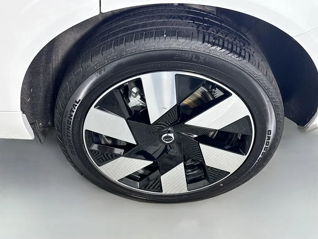 Certified Used 2024 White Volvo Ultimate image 26