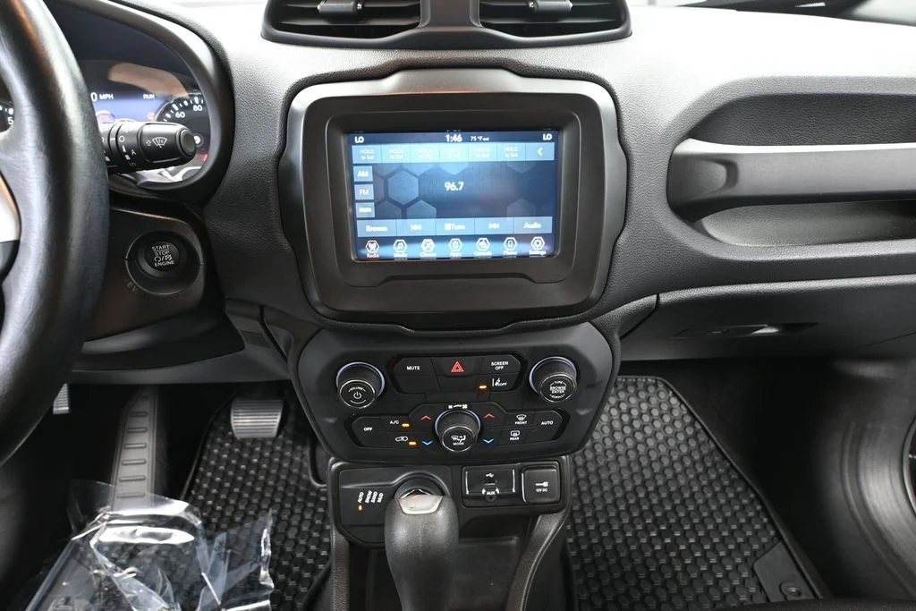 Used 2021 Gray Jeep Latitude image 32