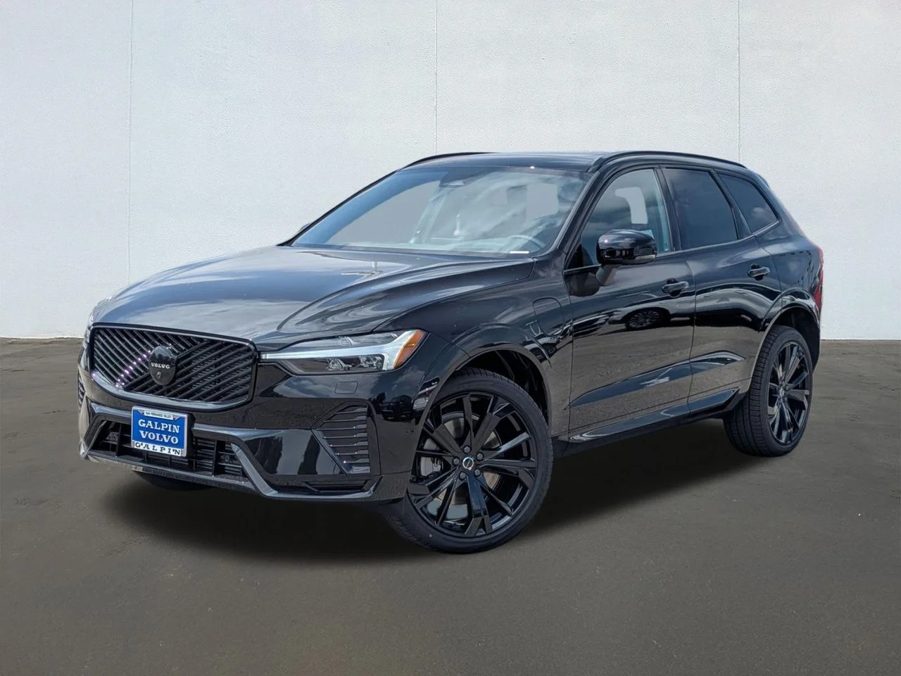 2026 Volvo XC60 T8 Ultra Black Edition Theme AWD's photo