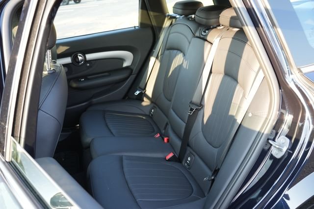 Used 2022 Black MINI Clubman image 16